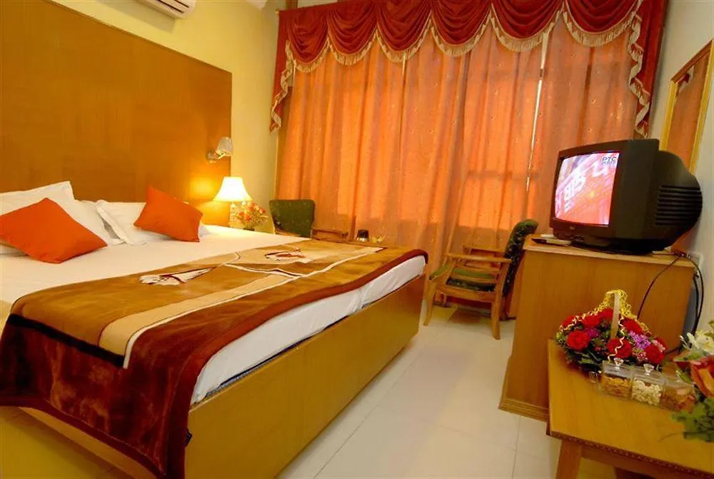 ***  Hotel Diamond Plaza Chandigarh India