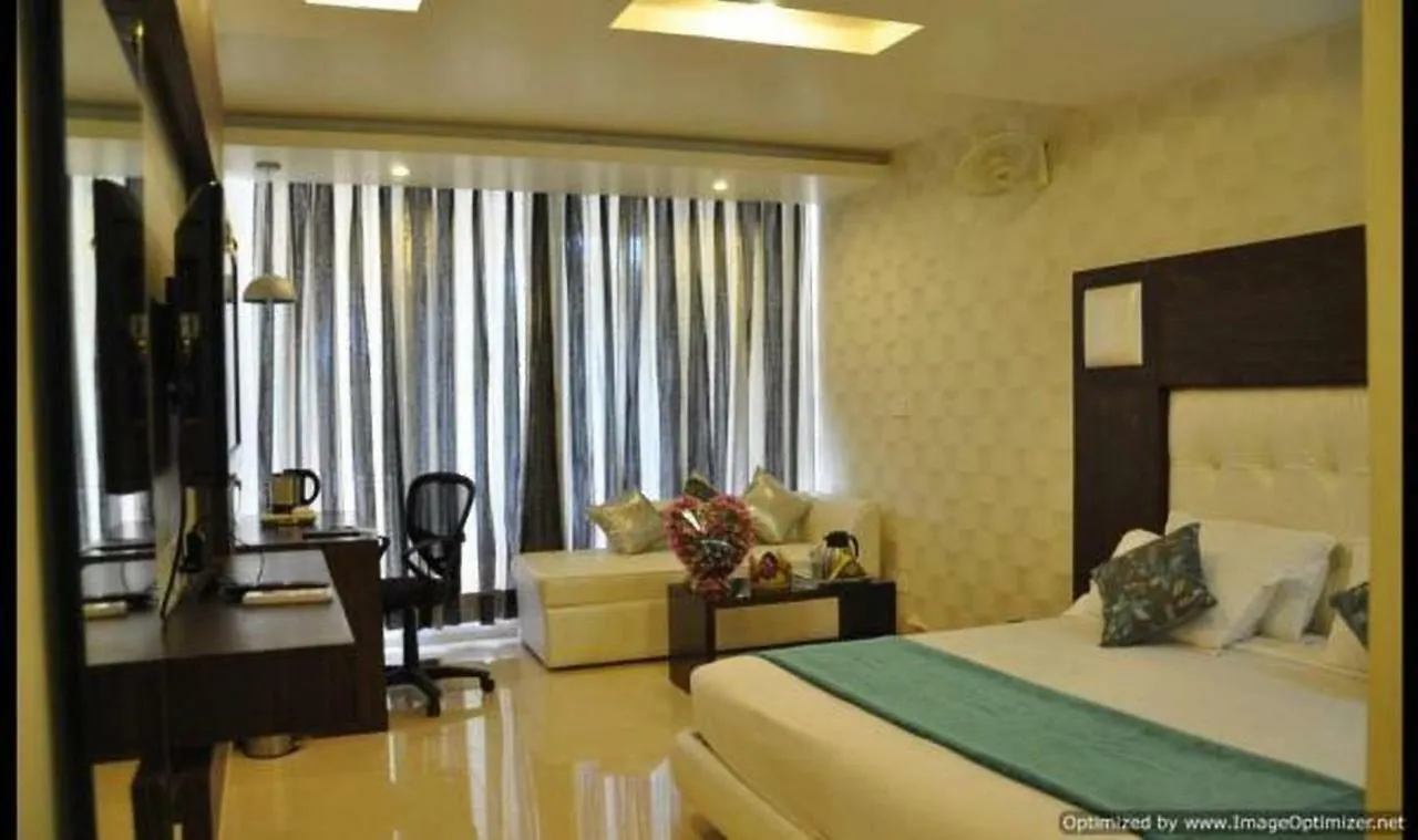 Hotel Diamond Plaza Chandigarh 3*,