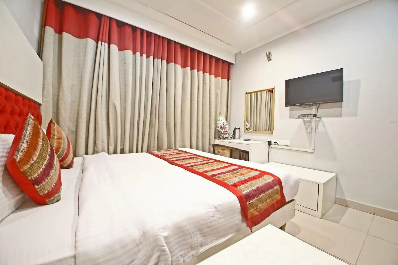 Hotel Diamond Plaza Chandigarh