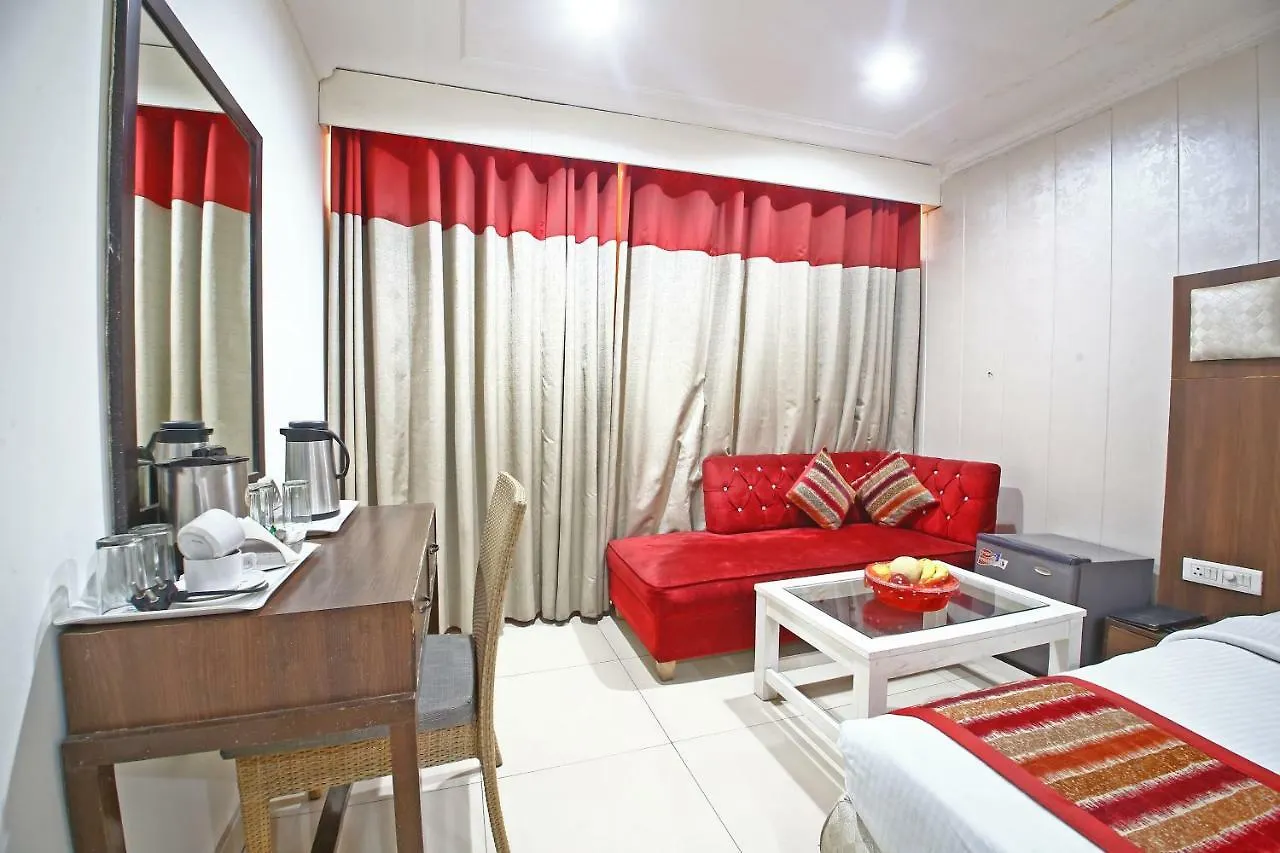 Hotel Diamond Plaza Chandigarh 3*,  India