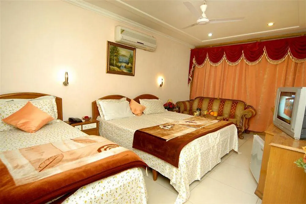 Hotel Diamond Plaza Chandigarh