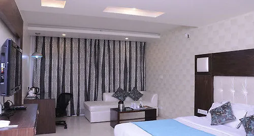 Hotel Diamond Plaza Chandigarh 3*,  India