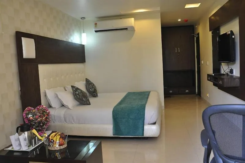 Hotel Diamond Plaza Chandigarh 3*,