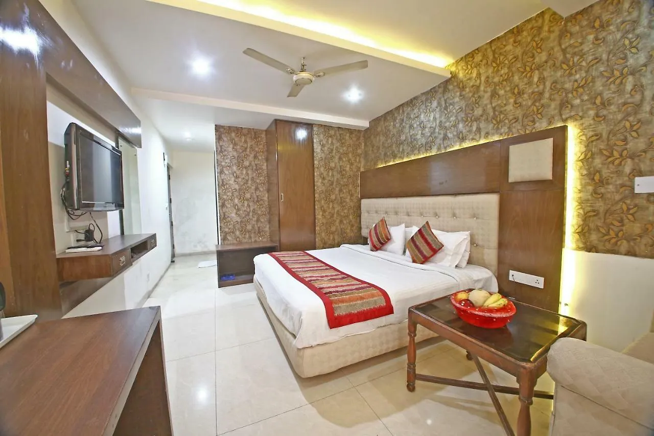 Hotel Diamond Plaza Chandigarh