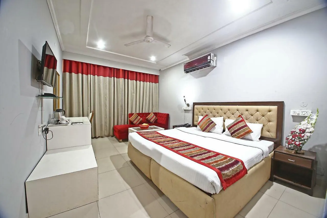Hotel Diamond Plaza Chandigarh