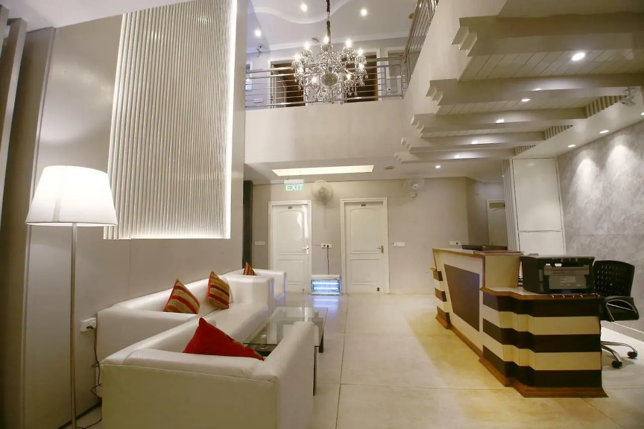 Hotel Diamond Plaza contacts