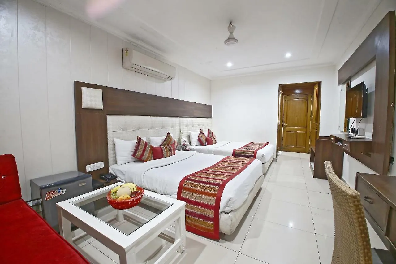 Hotel Diamond Plaza Chandigarh