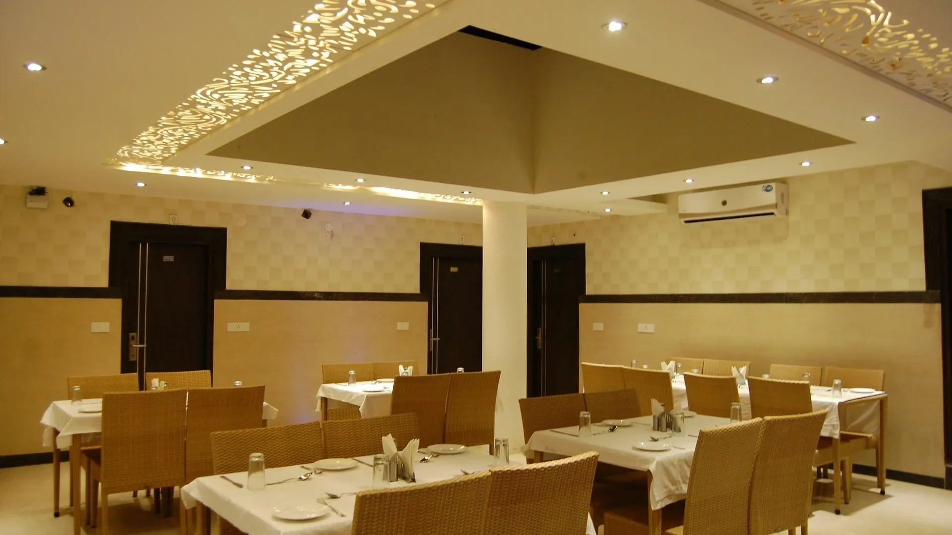 Hotel Diamond Plaza Chandigarh
