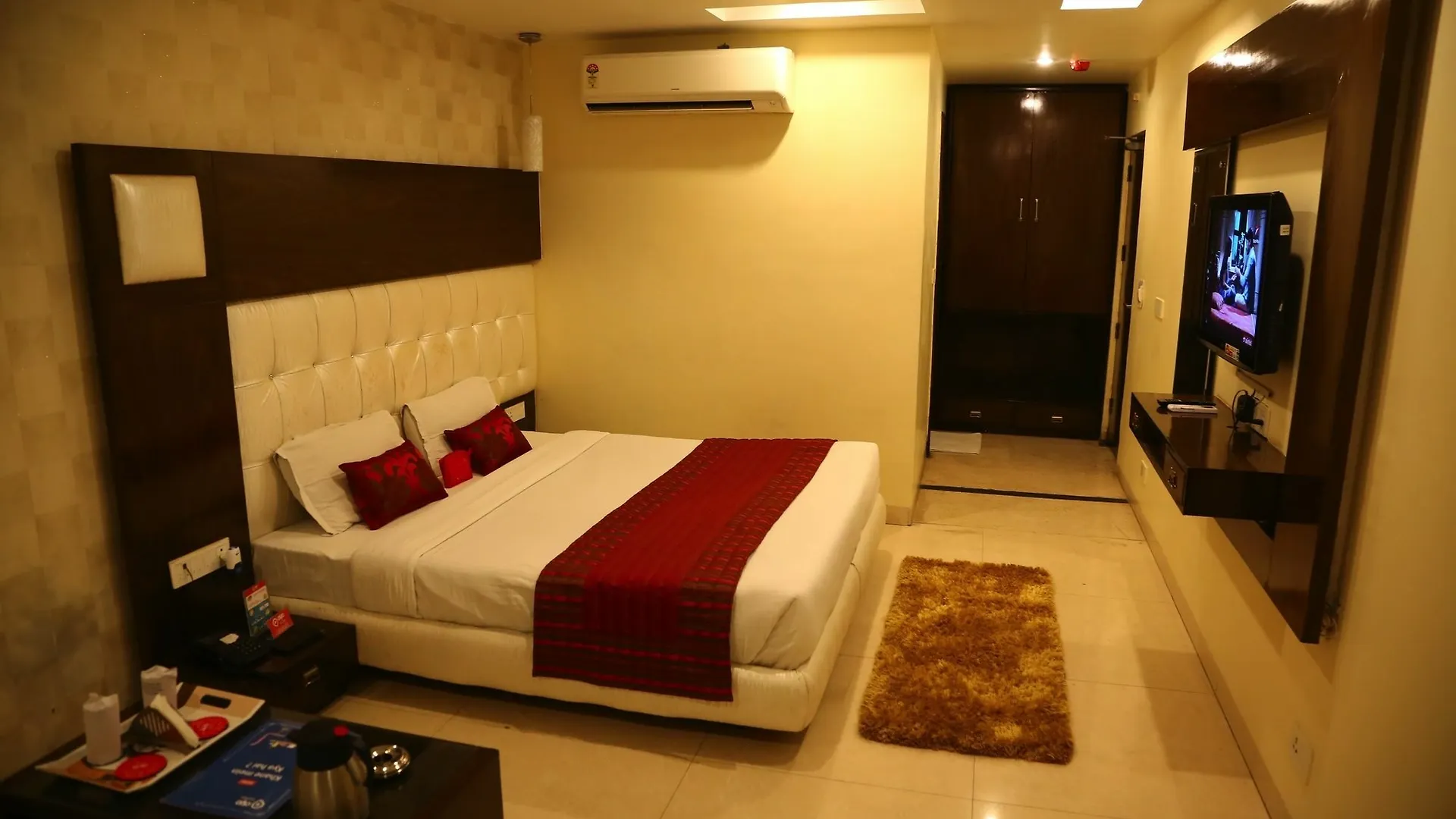 ***  Hotel Diamond Plaza Chandigarh India