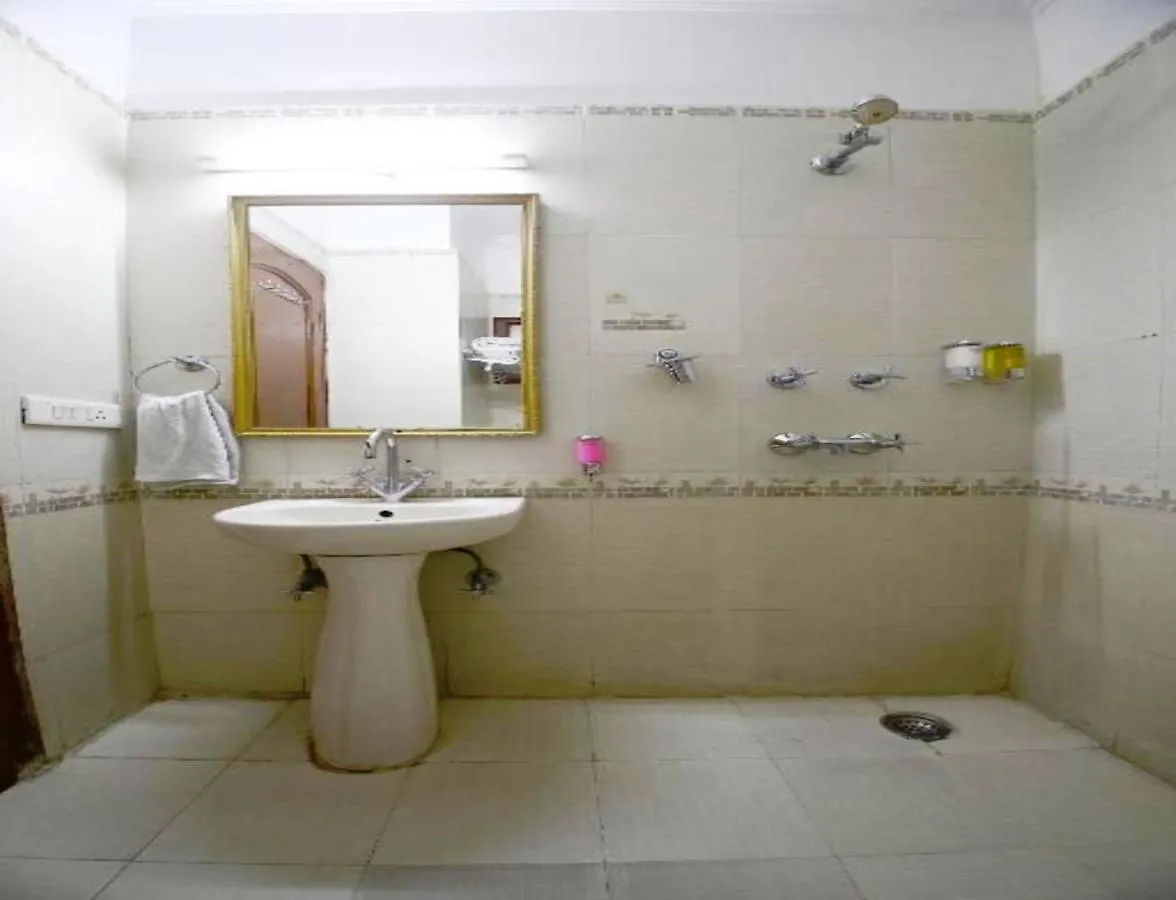 Hotel Diamond Plaza Chandigarh 3*,  India